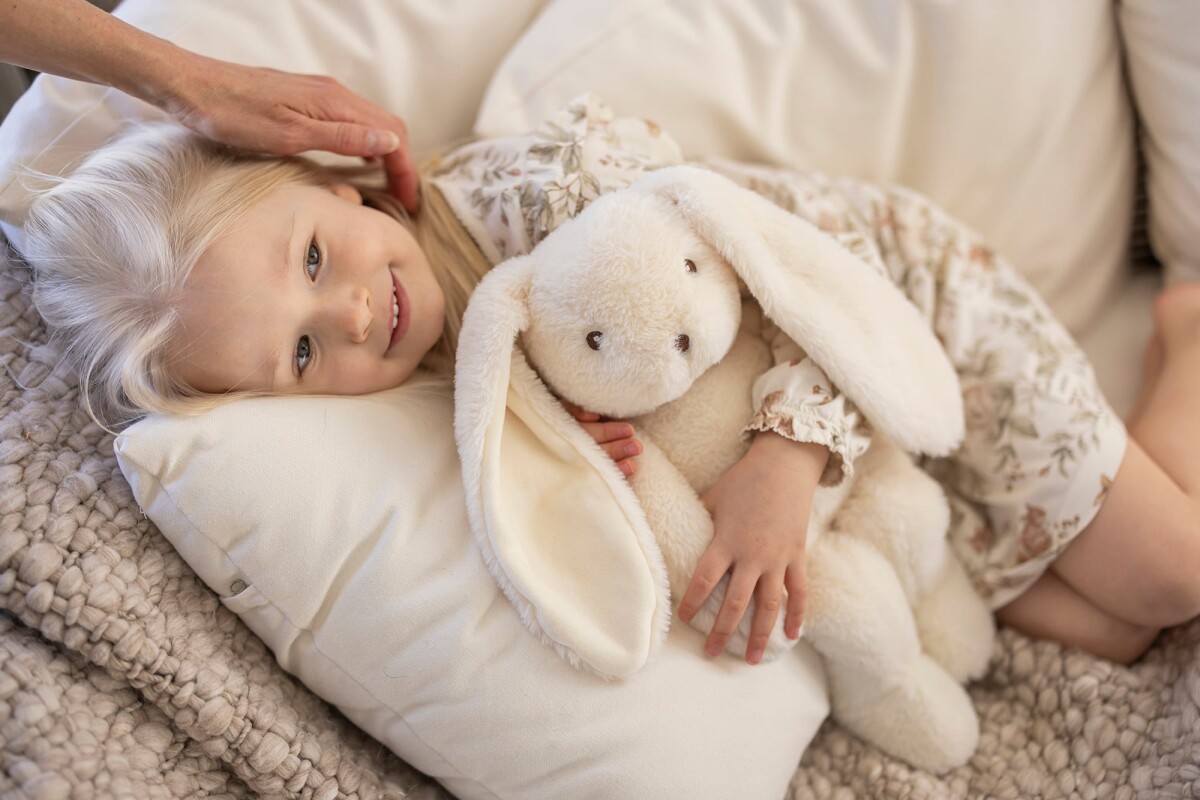 Teddykompaniet - Svea Tyngdebamse Kanin 40 Cm