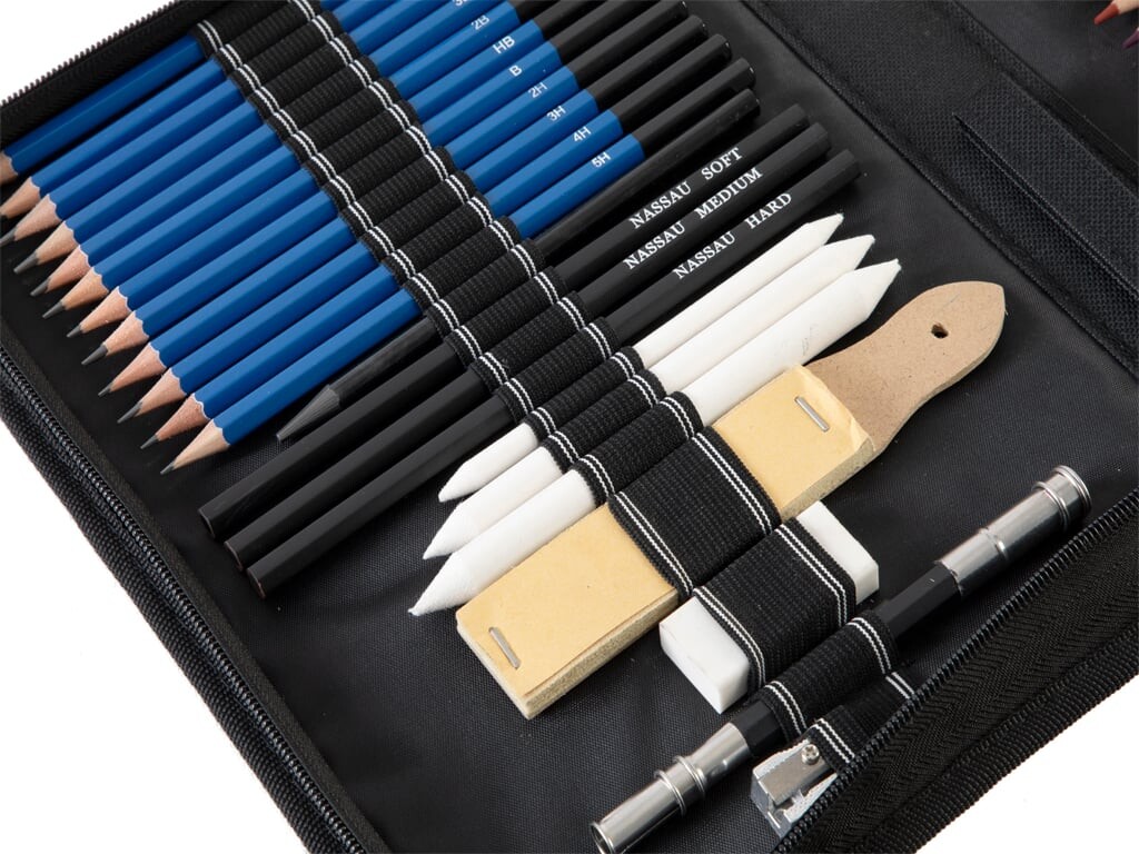 Tegne- Og Malesæt I Stofetui - 96 Dele - Nassau