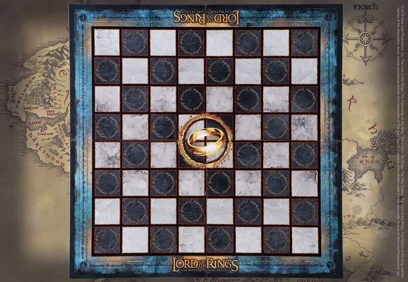 The Lord Of The Rings - Battle For Middle-Earth Chess Set