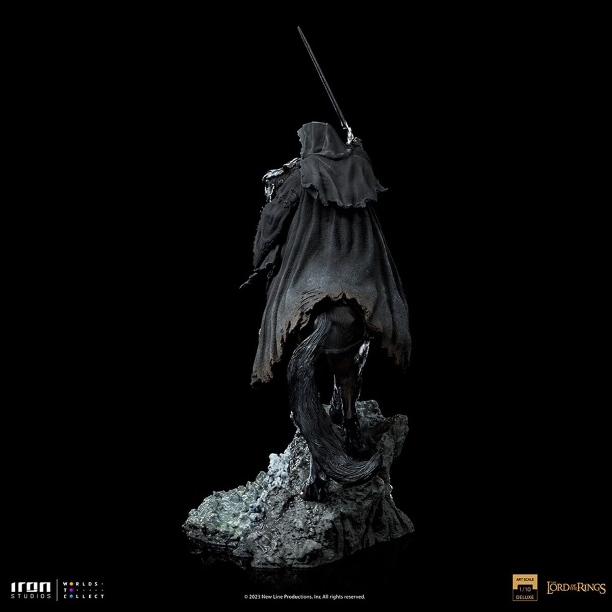 The Lord Of The Rings - Nazgul On Horse Deluxe Statue Scale 110