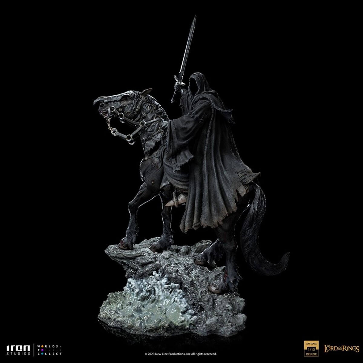The Lord Of The Rings - Nazgul On Horse Deluxe Statue Scale 110