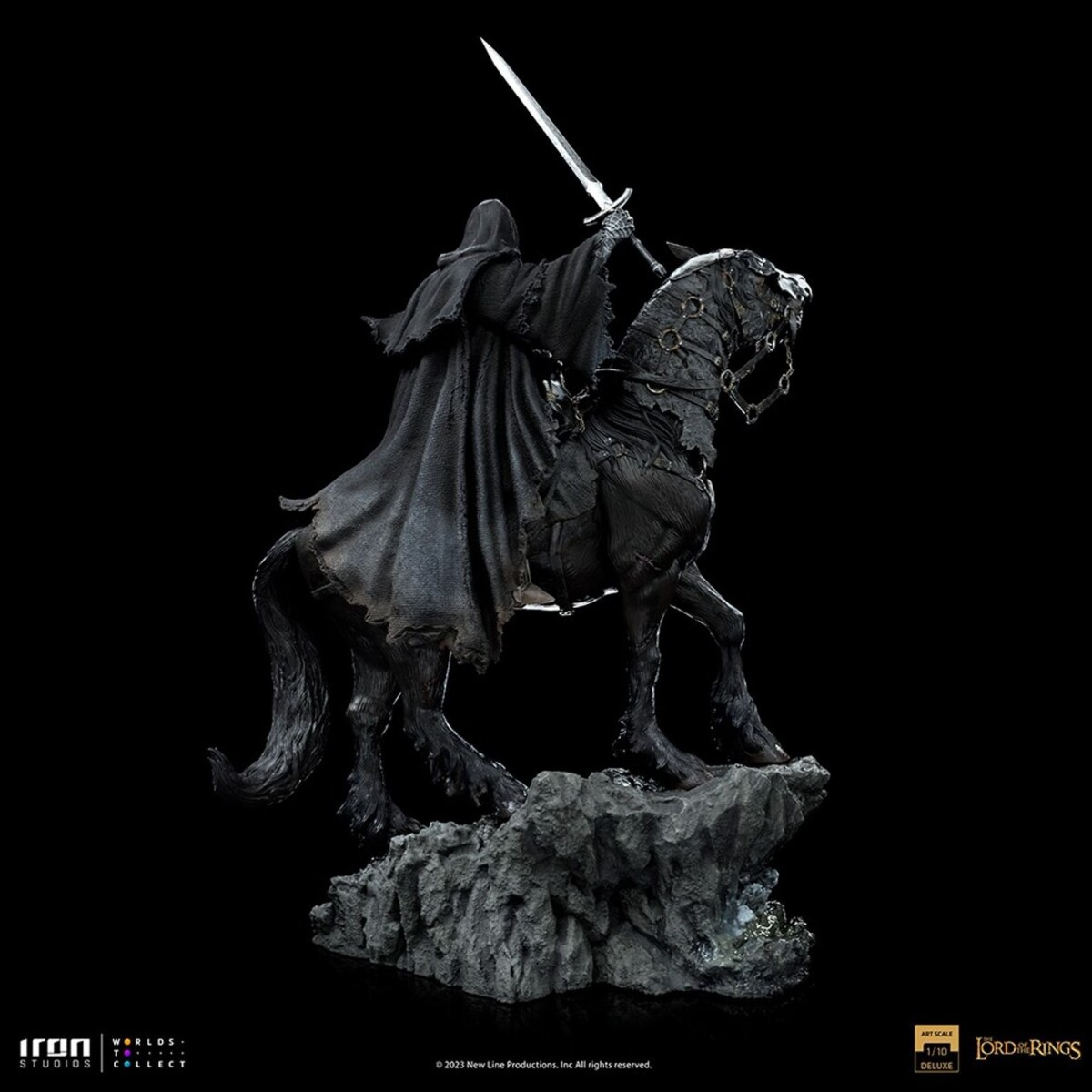 The Lord Of The Rings - Nazgul On Horse Deluxe Statue Scale 110