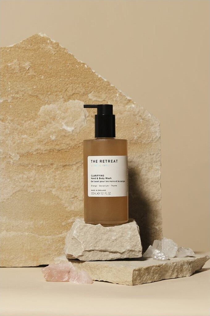 The Retreat - Clarifying Hand Body Wash - 300 Ml
