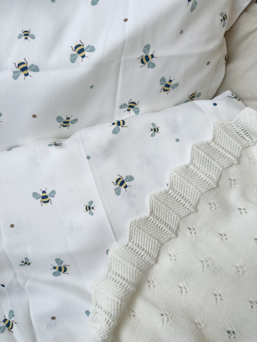 Vanilla Copenhagen - Sengetøj Junior - Honeybee Happy - Milk - 100 X 140