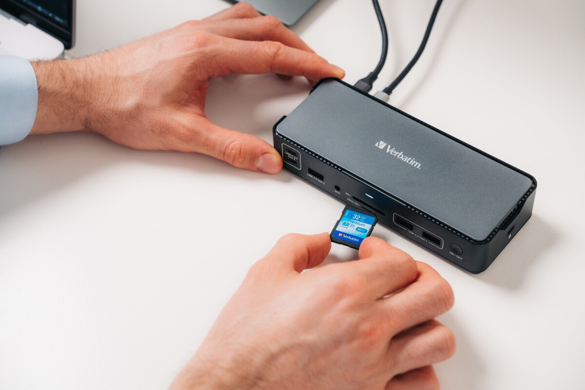 Verbatim - Usb-C Pro Docking Station 15 Port Cds-15