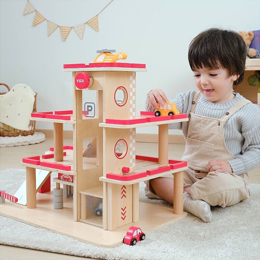 Parkeringshus - Legetøj I Træ - Inkl 4 Biler Og 1 Helikopter - Viga