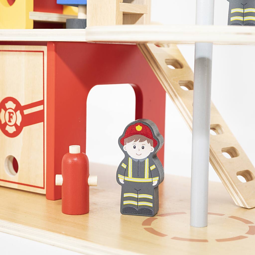 Brandstation - Legetøj I Træ - Inkl Brandbil Og Figurer - Viga