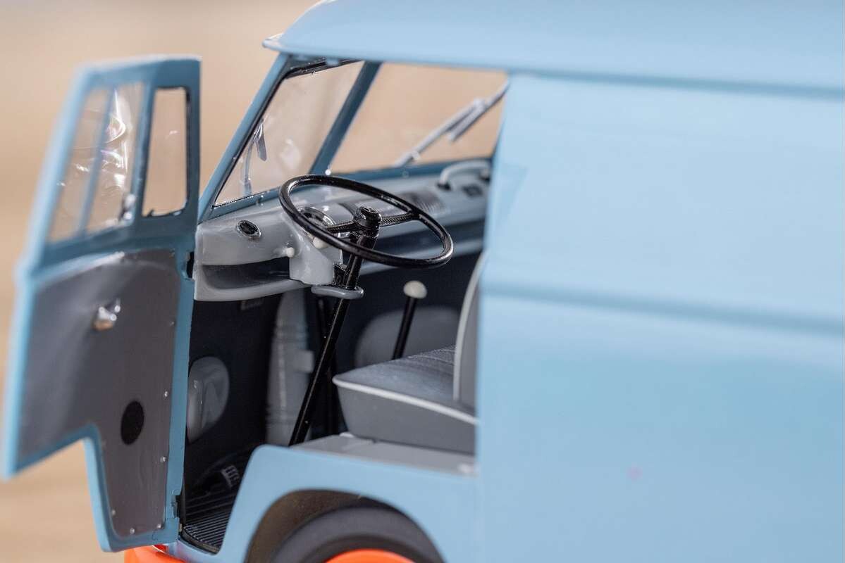 Revell - Vw T1 Panel Van Gulf Modelbil - 1 24 - Level 5 - 07726