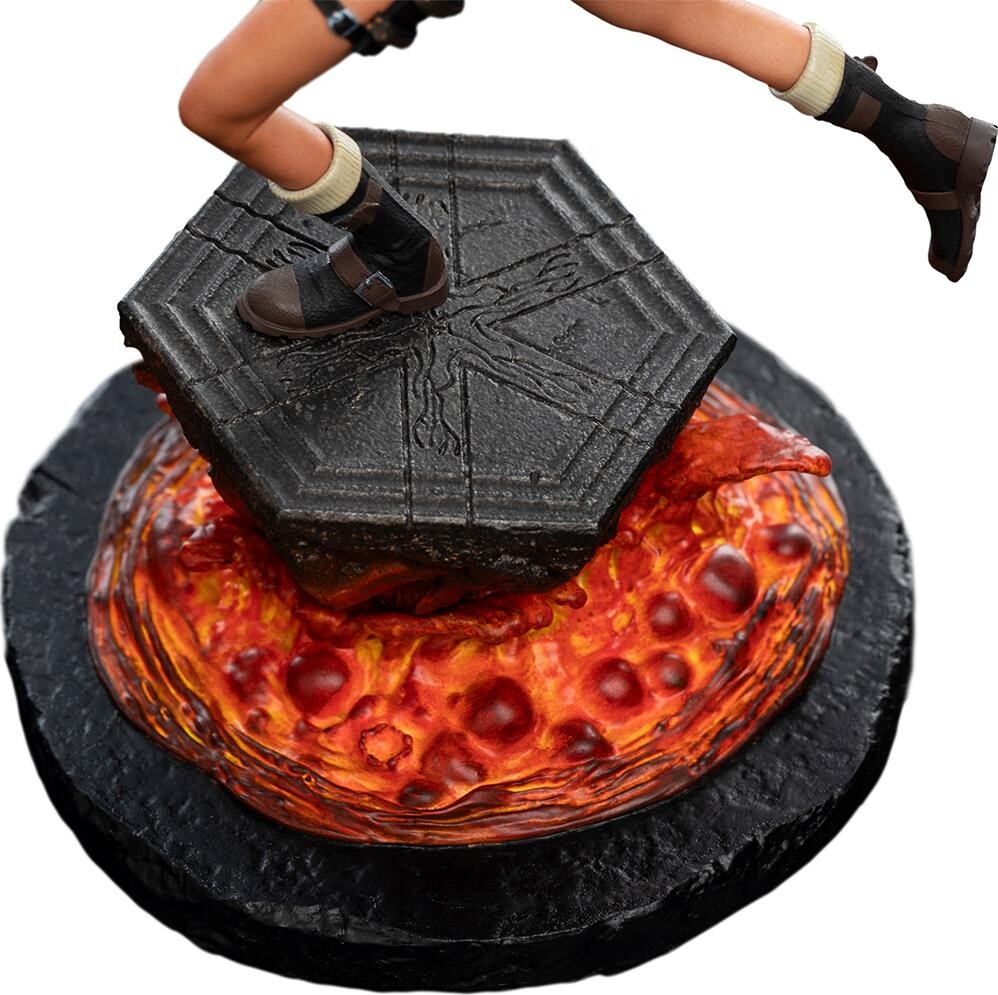 Weta Workshop - Tomb Raider - Lara Croft The Sanctuary Of Flame