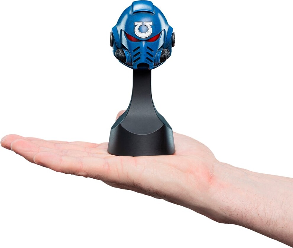 Ultramarines Helmet - Warhammer 40K Replica - Weta Workshop