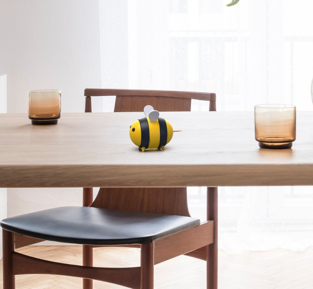 Winkee - Bee Toothpick Dispenser - Compact