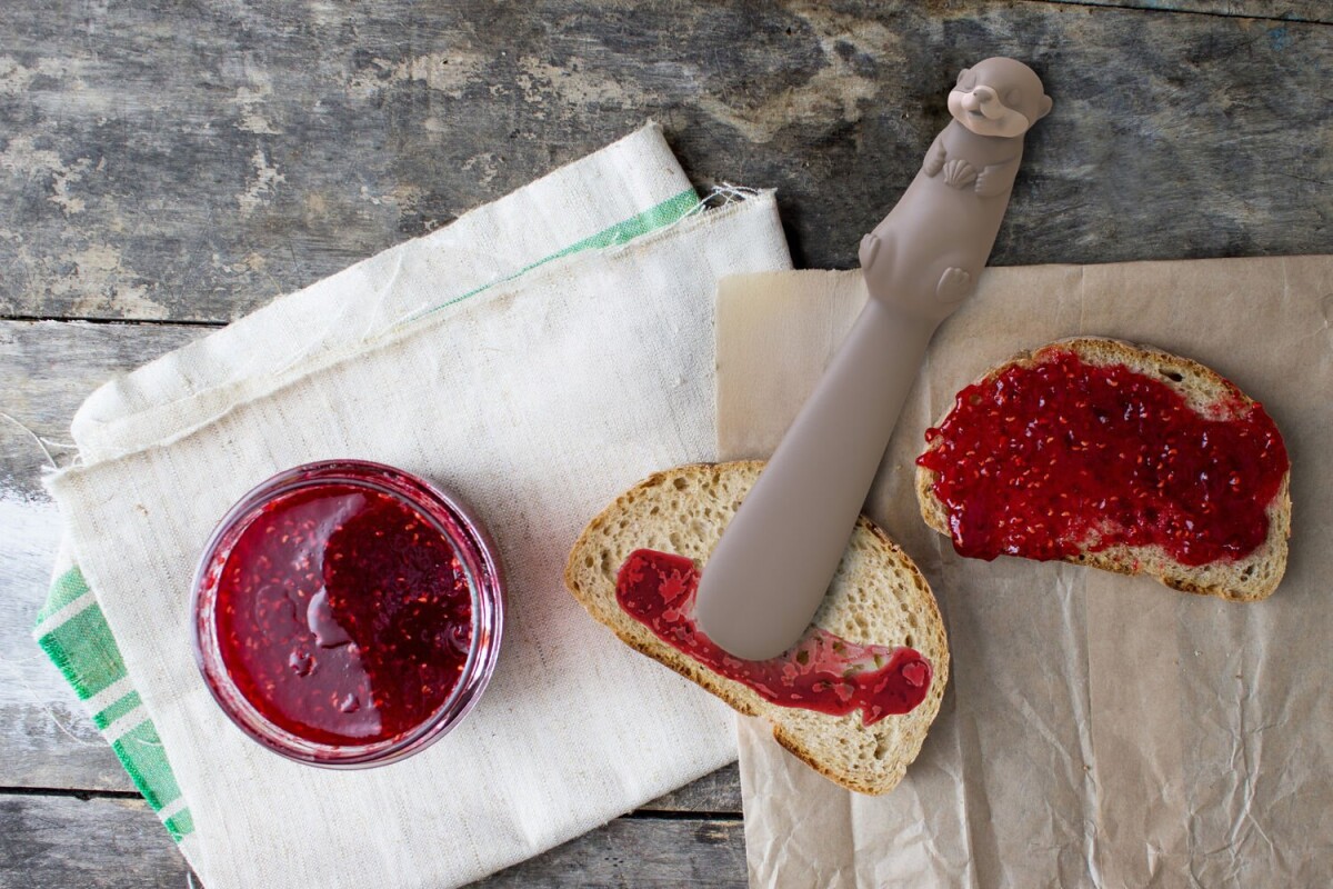 Winkee - Otter Breakfast Spatula