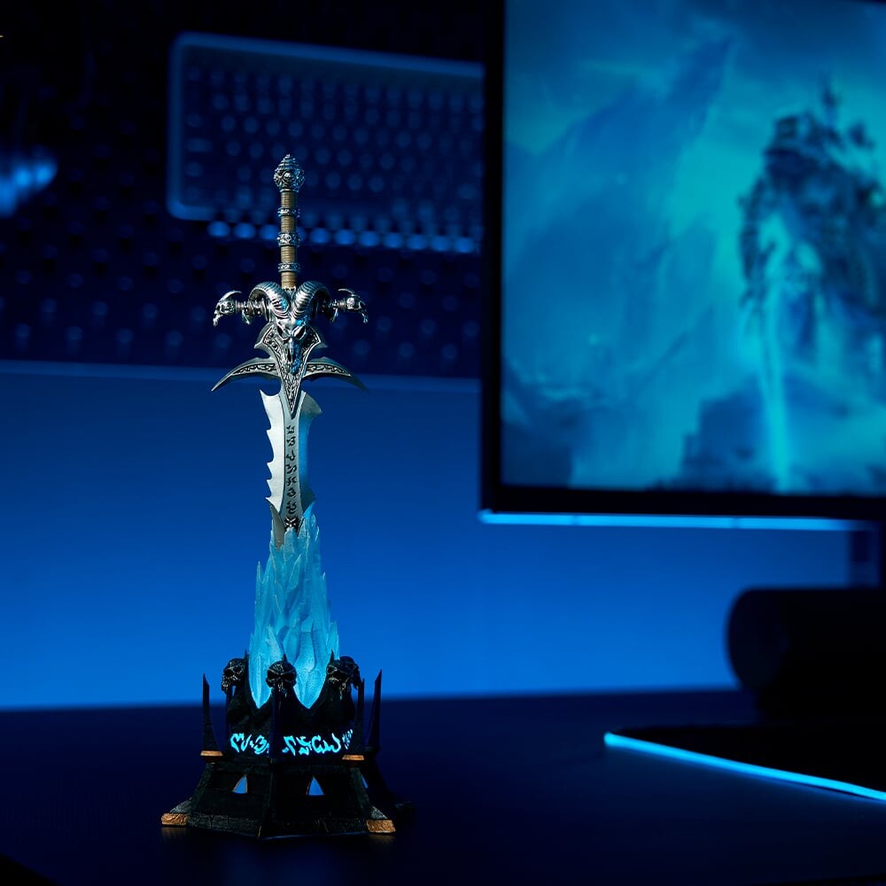World Of Warcraft 20Th Anniversary Frostmourne Collectors Edition Replica