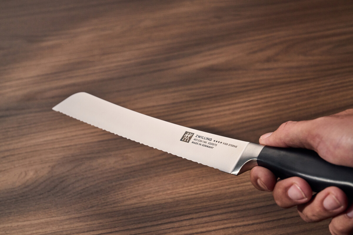 Zwilling - Four Star Brødkniv - 23 Cm