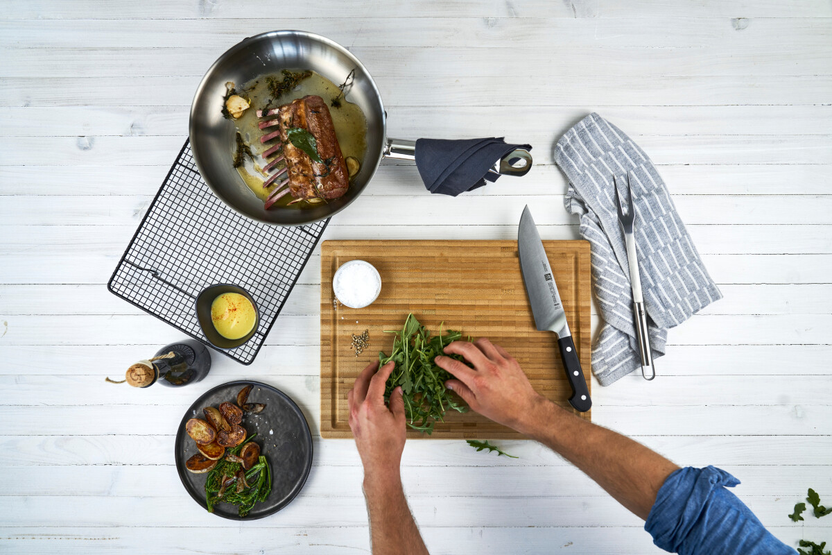 Zwilling - Skærebræt Med Saftrille - Bambus - Brun - 42X31 Cm