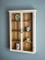 Creative Collection - Hazem Vitrineskab - Hvid Træ - 81X122X19 Cm